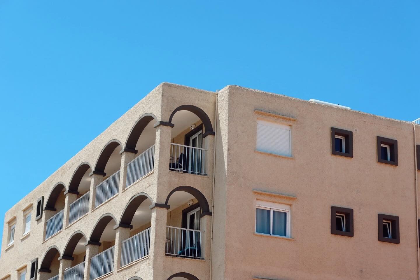 Fachada de Zodiac Apartments en Es Canar